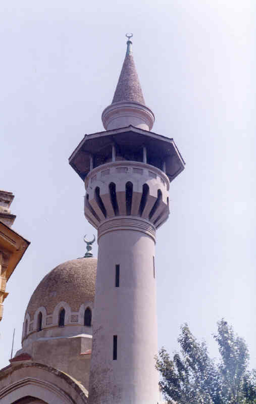 El minerate de la mezquita, con una altura de 50 m.