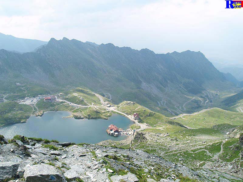 El lago Blea desde el paso de la Cabra.