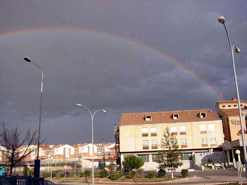 Arco iris en las cercanas de Len; autor Fernando Llorente Martnez.