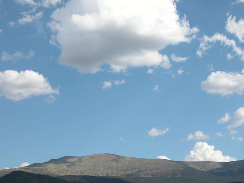 Cmulos humilis desde el lado norte del Sistema Central.