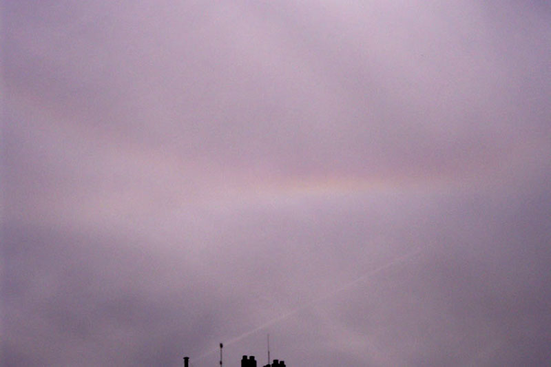 Halo ordinario vista parcial, tambin se observa el arco tangente inferior, Madrid.