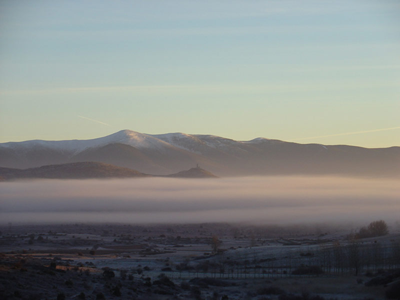 Niebla en el valle, cercanas de Burgos, invierno de 2003.