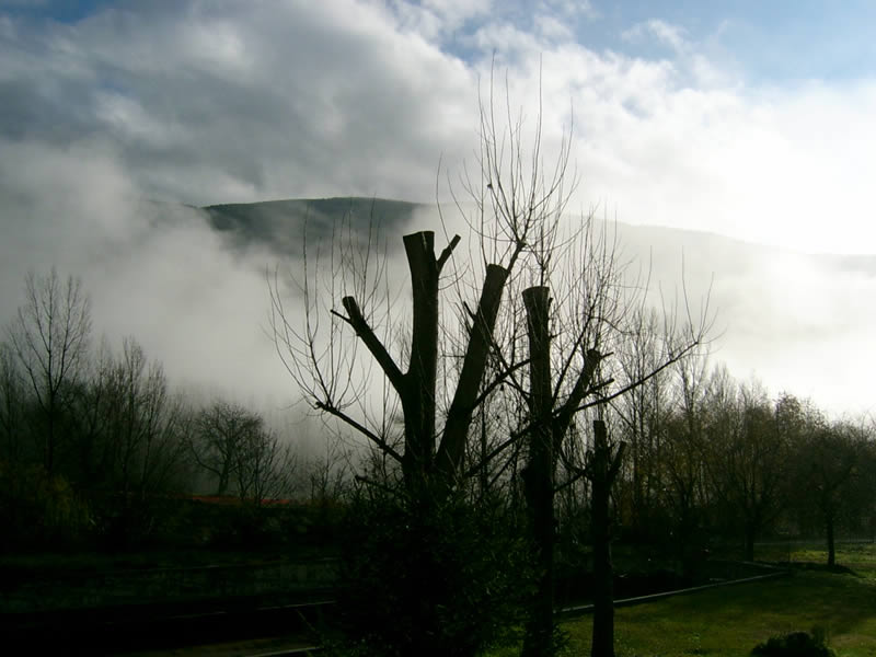 Niebla en las proximidades del observatorio de Sort, Lrida; autor Ramn Baylina.
