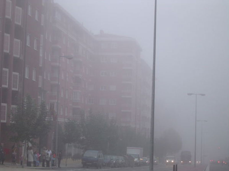 Dentro de la niebla en Valladolid, 25 de noviembre de 2004.