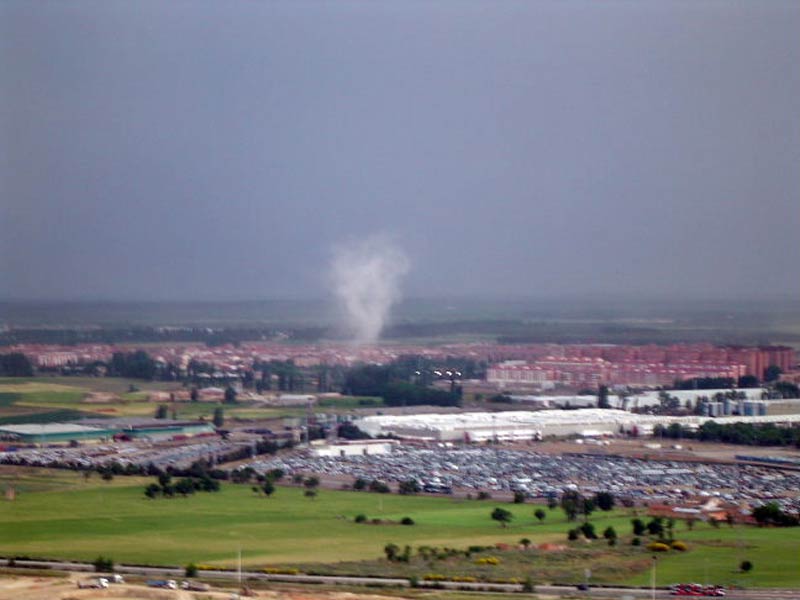 Tolvanera el 07 de julio de 2004 en Laguna de Duero, Valladolid.