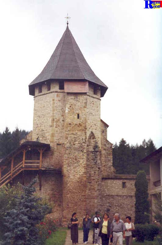 Iglesia de Arbore, fachada sur.