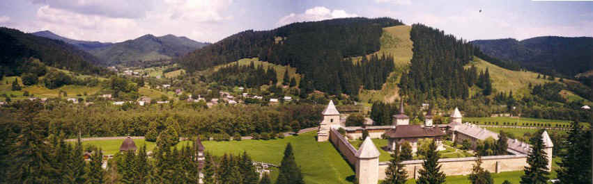 Alrededores del monasterio de Sucevita.