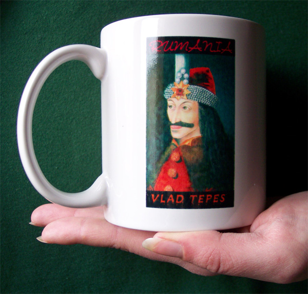 Taza de cermica con la imagen de Vlad Tepes o Drcula.