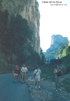 El can del ro Bicaz. Nuestros turistras visitando el can.