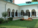 Monasterio Dealu, patio.