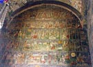 Interior de la iglesia, monasterio de Sucevita.